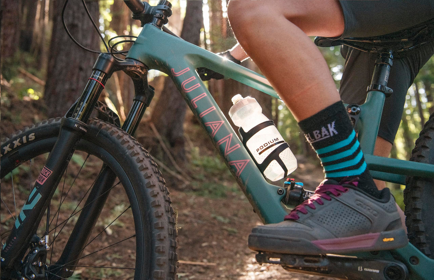 18 oz Insulated Stainless Steel Water Bottle with Straw, BPA-Free, Sports and Travel, Pink/Purple Dreamy Field