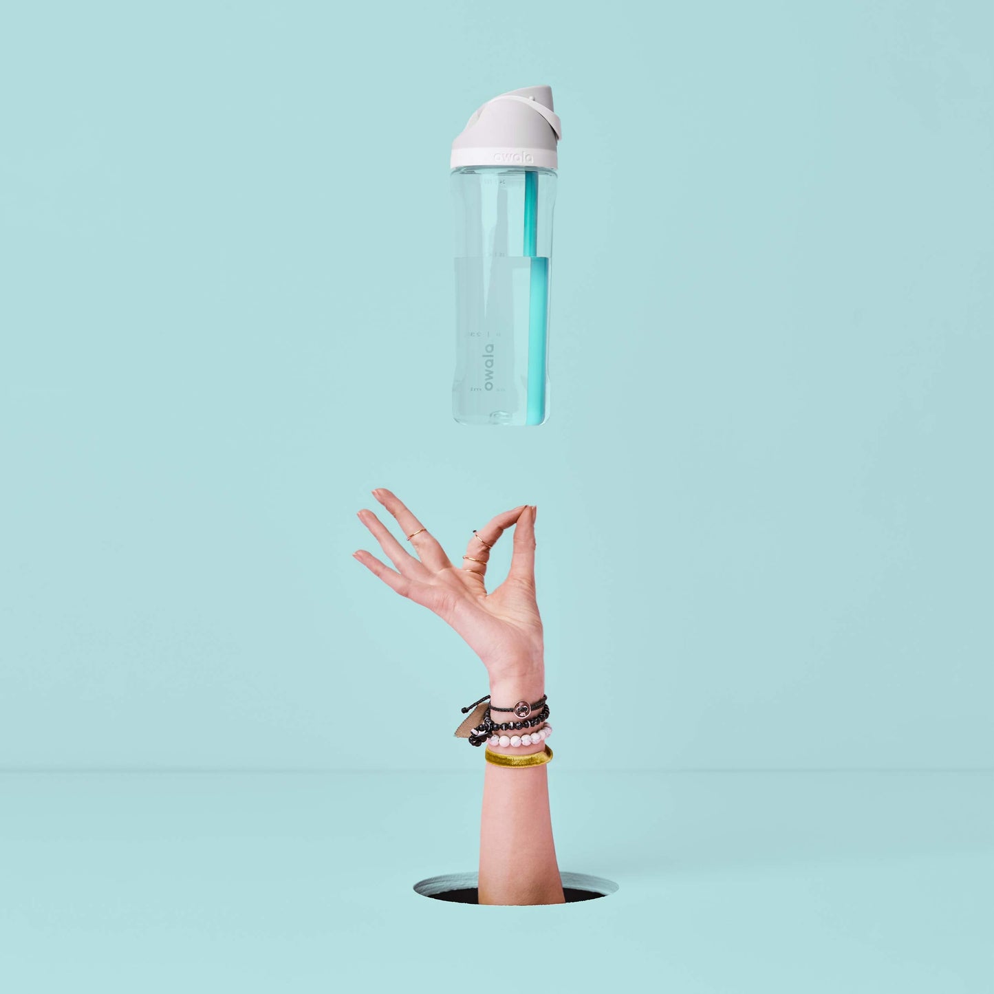 20 oz O2COOL Mist 'N Sip Water Bottle, 2-in-1 Mist and Sip, No-Leak Pull Top Spout, Reusable Sports Bottle, Flamingo